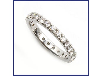 Ring, 18K vitguld, allians, briljantslipade diamanter (1,53ctv, stl 17,45 mm)