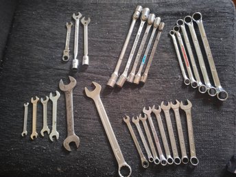 Mushuk ichida katta qalin xoroz Erkak azoni tomosha qilish uchun porno komikslar yaratdi