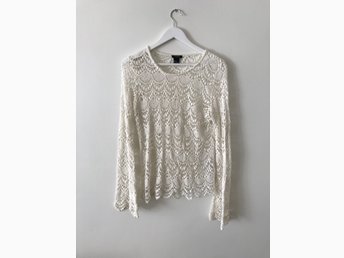 Snygg virkadspets toppblus från Lindex i storlek M Snygg virkadspets toppblus från Lindex i storlek M