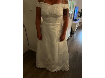 Brudklänning vit, stl 38