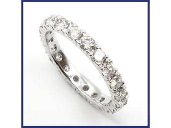 Ring, 18K vitguld, allians, naturliga diamanter (1,1ctv, stl 16,4mm)