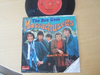The Bee Gees singel 1967 - Massachusetts / Barker Of The U.F.O. Vinylsingel (7