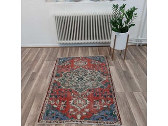 Äkta Vintage matta ca: 130x84 cm
