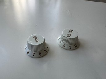 original Fender Stratocaster Soft Touch Knobs, White