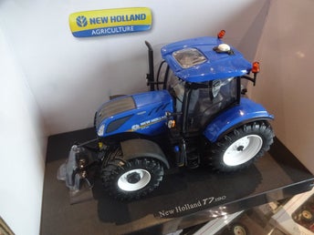 Universal Hobbies New Holland T7 190