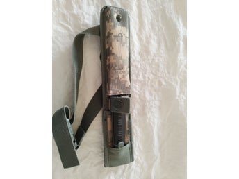 Gerber Warrant taktisk kniv med slida i camouflagemönster