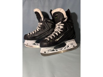 Nya CCM Ribcor 44K Skridskor med Pump, Storlek 36.5