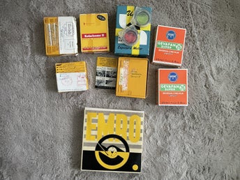 Vintage Fotolåda-Lot – Kodak, Gevapan Filmaskar & Exponeringsmätare m.m.