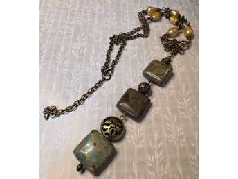 Helt unikt halsband med Jaspis & Sötvattenspärlor