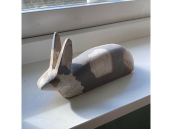 Kanin/hare i trä *** handgjord