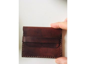KORTFODRAL LÄDER HANDGSYTT
