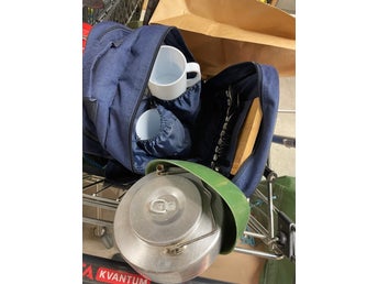 Ny Ryggsäck med nya Oanvända bestick för4 personer Picknick med muggar, 4 par be