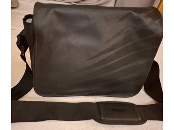 Nikon kameraväska med axelrem