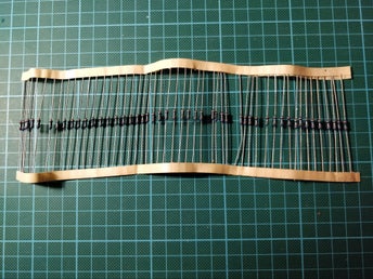 Motstånd / resistor / resistorer / 300 ohm 1/4W 5% / 50 st.