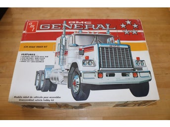 AMT 5001 GMC General Skala 1:25 (A08)