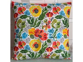 Design kuddfodral färgglada blommor