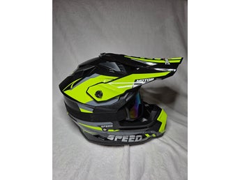 Crosshjälm med Goggles, Handskar, Vindskydd XS-S