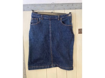 Retro jeanskjol från Hennes collection st. 36 strech