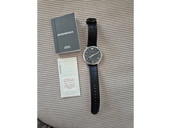 Emporio Armani Herrklocka med Svart Läderarmband