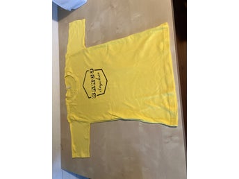 Gul t-shirt, Retro 70 tal