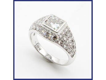 Ring, 18K vitguld, naturliga diamanter, olika slipningar (2,77ct, stl 16,85mm)
