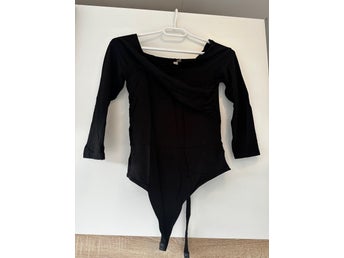 ASOS svart body, storlek EU 34