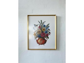 Blomsterbroderi i ram