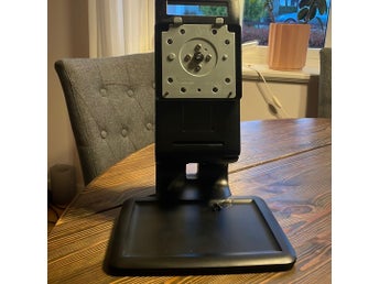 Monitorstativ med VESA-fäste