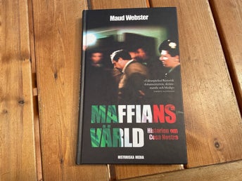 Maffians Värld av Maud Webster, 2005