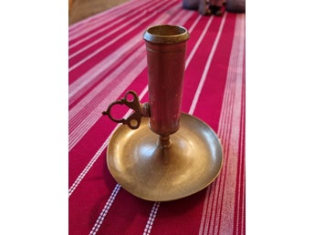 Äldre ljusstake i mässing (2)