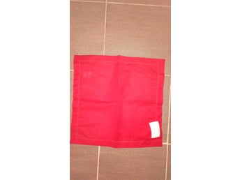 Röd julduk helt ny 41 cm x 41 cm