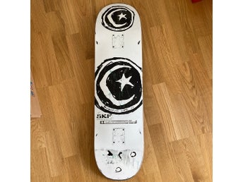 Skateboard Foundation 8.5