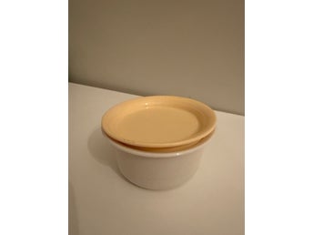 Ny / oanvänd! Tupperware Exclusive Skål med lock
