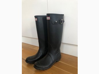 Hunter stövlar stl 38 + strumpor Hunter stövlar stl 38 + strumpor