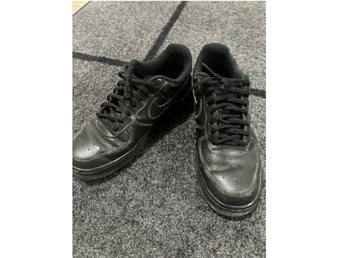 Svart Nike Skör Storlek 38.5