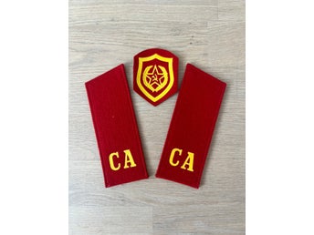 Sovjetisk Militära axelklaffar och patch emblem. USSR armé