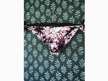 bikinitrosor scrunch