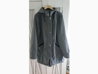 Grå jacka dam längre modell. storlek 46 men mer.. (369013194 Ellos Plus collection Softshelljacka Lona Svart Jackor