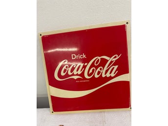 Äldre coca cola skylt i bra skick 1960-70 tal retro plast