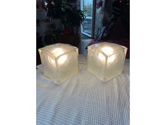 MYCKET FINA RETRO IKEA Iviken bordslampor i frostat glas – Mycket fint skick!