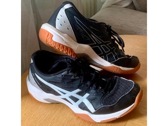Inomhusskor Asics Gel-Rocket 11 svarta silver vita stl 38 handboll innebandy mm