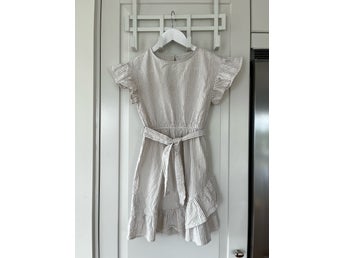 MNG Kids vit och beige klänning, storlek 134CM
