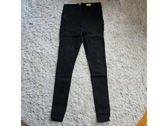 MamaLicious svarta byxor, storlek 30/34