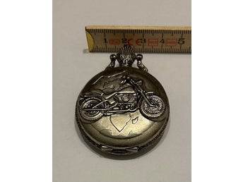 Fickur med motorcykelmotiv, Quartz