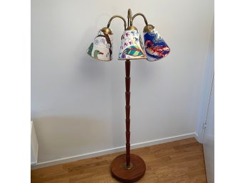Unik Retro Golvlampa i Teak med Tre Arm, Josef Frank Tyg Skärmar