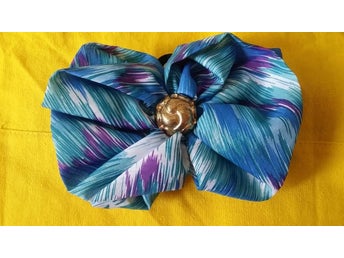 Hårspänne 80-tal Sidenpolyester Rosett Blå/Lila /Vit Längd 14 cm Bredd 10 cm