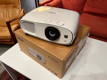Epson EH-TW6700 hemmabioprojektor