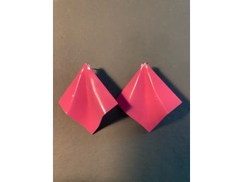 Vintage statementörhängen 80-tal – geometriska rosa metallörhängen
