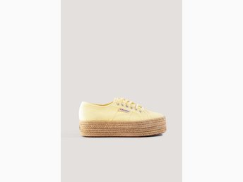superga gul