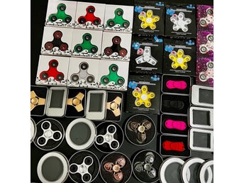 30 st olika fidget spinner - Parti paket pris